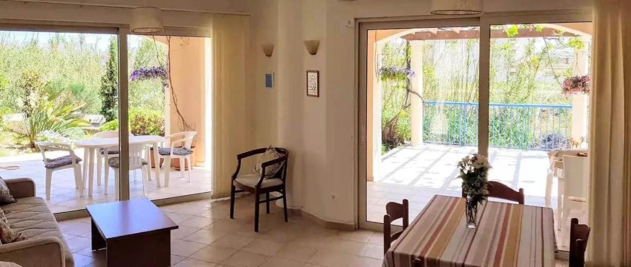 Appartamento Apartament Leon Maleme Do 6 Os. Esterno foto