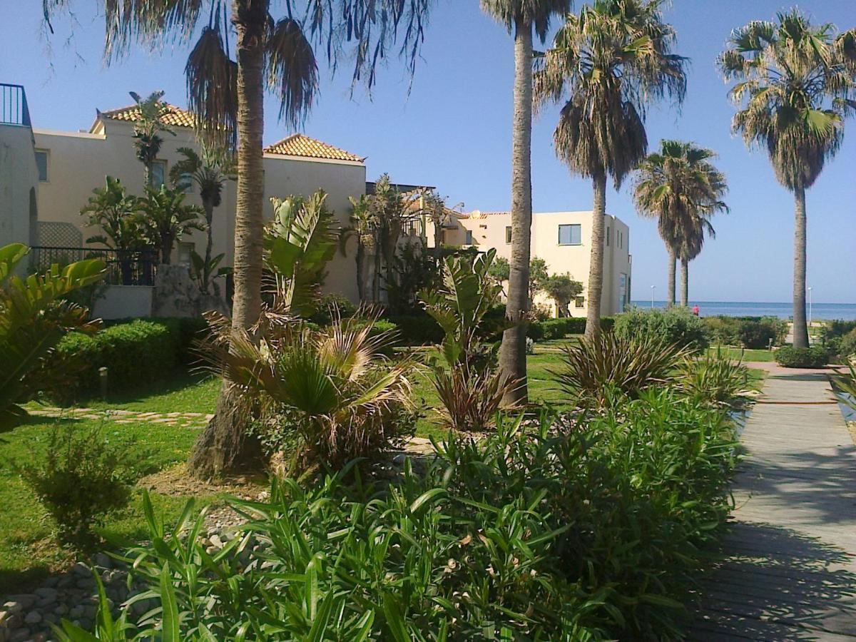 Appartamento Apartament Leon Maleme Do 6 Os. Esterno foto